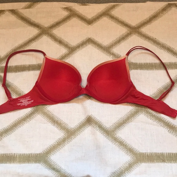 Victoria’s Secret Bra - Picture 6 of 7